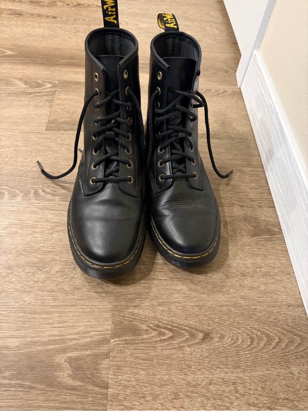 Dr. Martens 1460 Smooth Leather Lace Up Boots I Size 7 - Picture 2 of 6